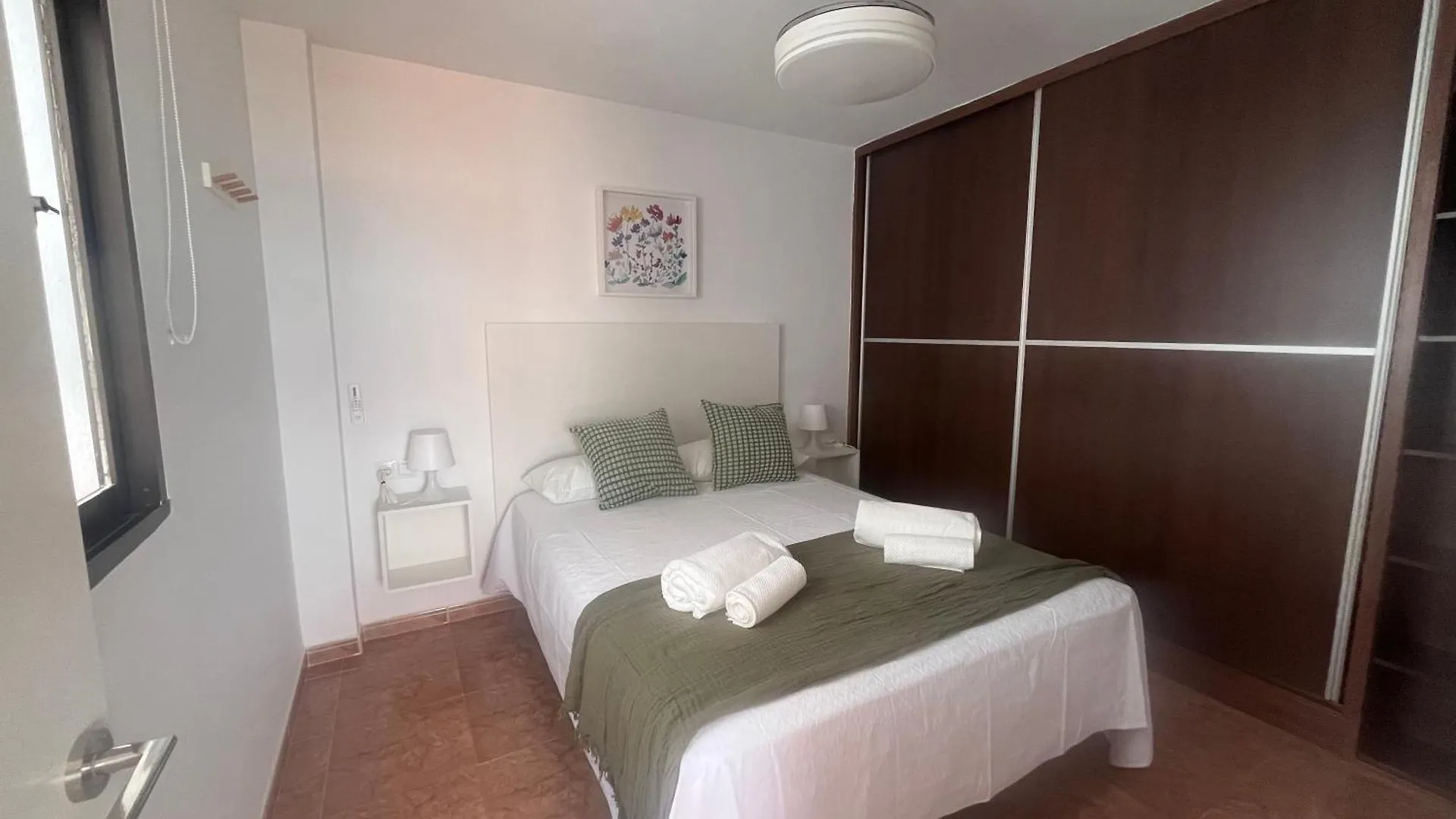 Apartamento Lidia Planta 2, La Carihuela 1ª Linea Playa, Vistas Mar, Buhardilla 1 Dormitorio, 40 M2, 1-3 Huesped, Terraza, Wifi Torremolinos