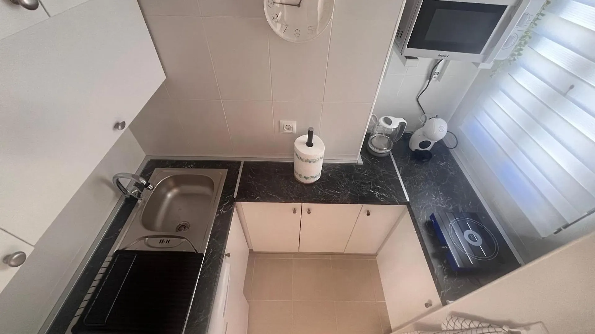 Apartamento Lidia Planta 2, La Carihuela 1ª Linea Playa, Vistas Mar, Buhardilla 1 Dormitorio, 40 M2, 1-3 Huesped, Terraza, Wifi Torremolinos